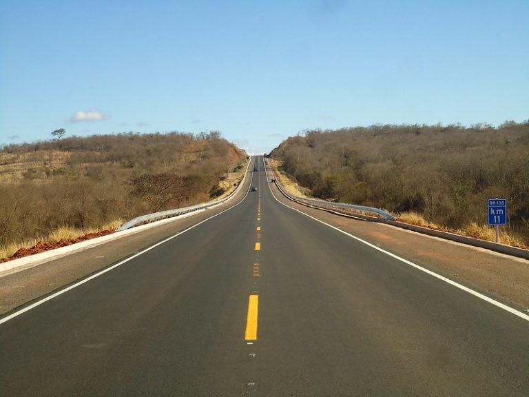 A BR-135 tem quase 2.500 km de extensão e liga o Maranhão a Minas Gerais - (Foto: Divulgação)