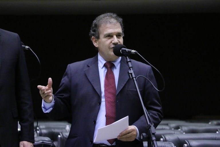 Pompeo de Mattos: a lei beneficiará ribeirinhos, quilombolas e pescadores tradicionais - (Foto: Wesley Amaral/Câmara dos Deputados)