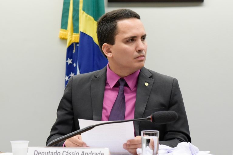 Cássio Andrade: lei nova impede a punição na esfera cível - (Foto: Alan Rones/Câmara dos Deputados)