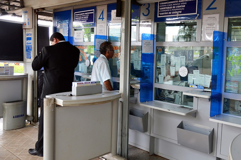 Casas lotéricas também estão entre os estabelecimentos que deverão exibir o alerta, determina a proposta - Wilson Dias/Agência Brasil